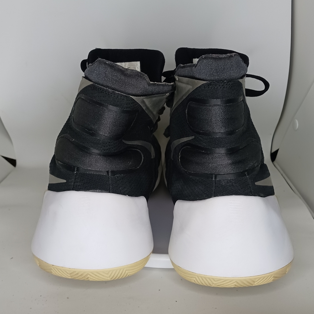 Nike Hyperdunk - image 2